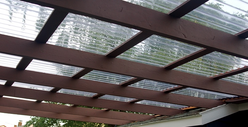 Advantages of Transparent Corrugated Plastic Roof Panels